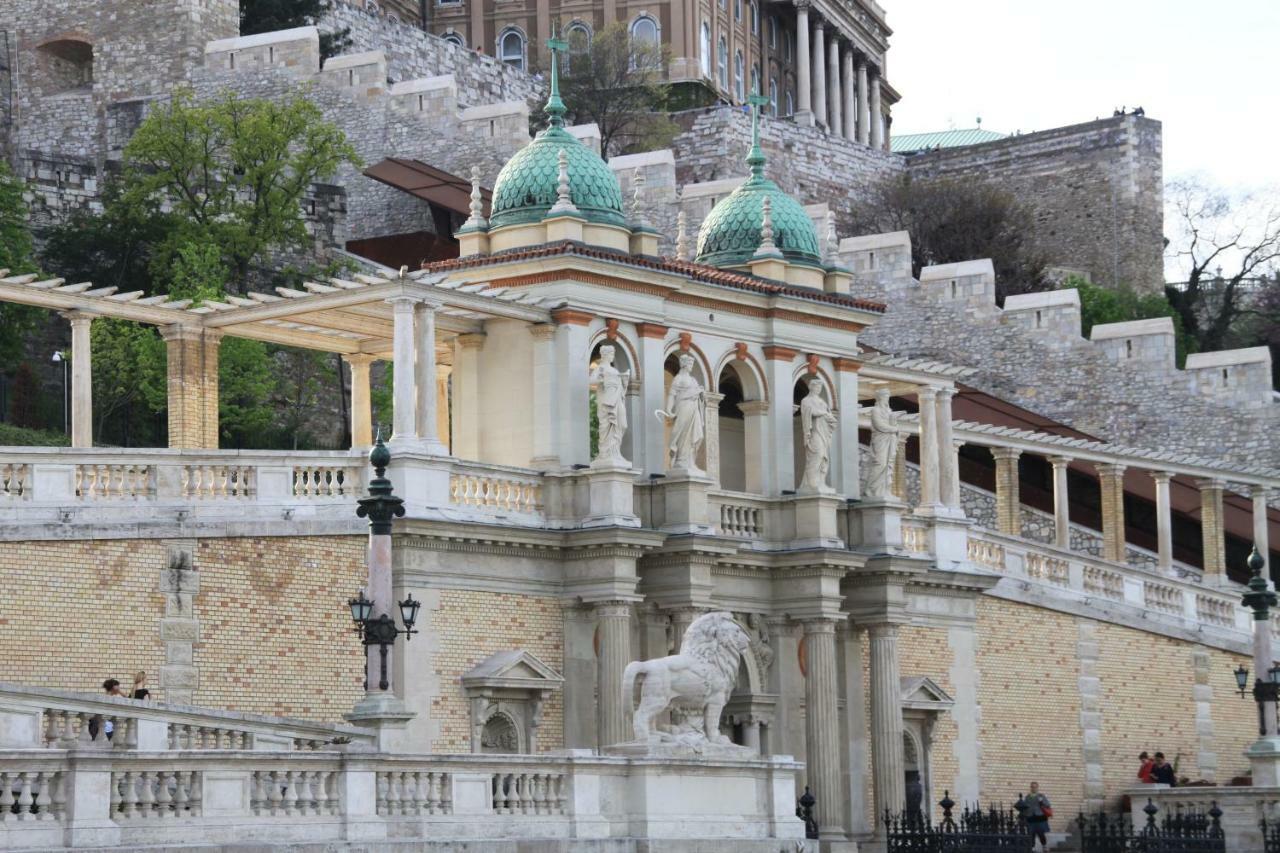 Christine Apartment Close To The Buda Castle بودابست المظهر الخارجي الصورة